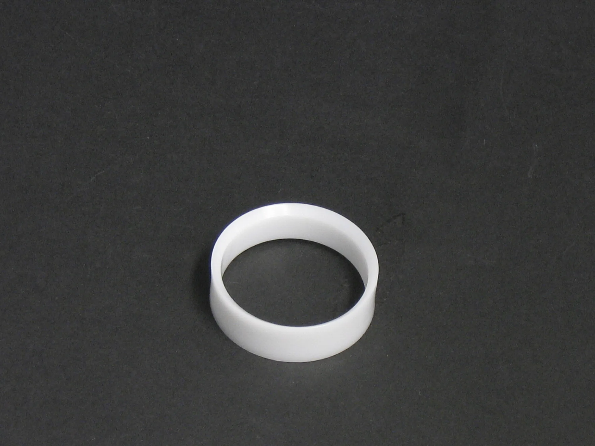 Simplast nylon afstandring 25 mm, zwart