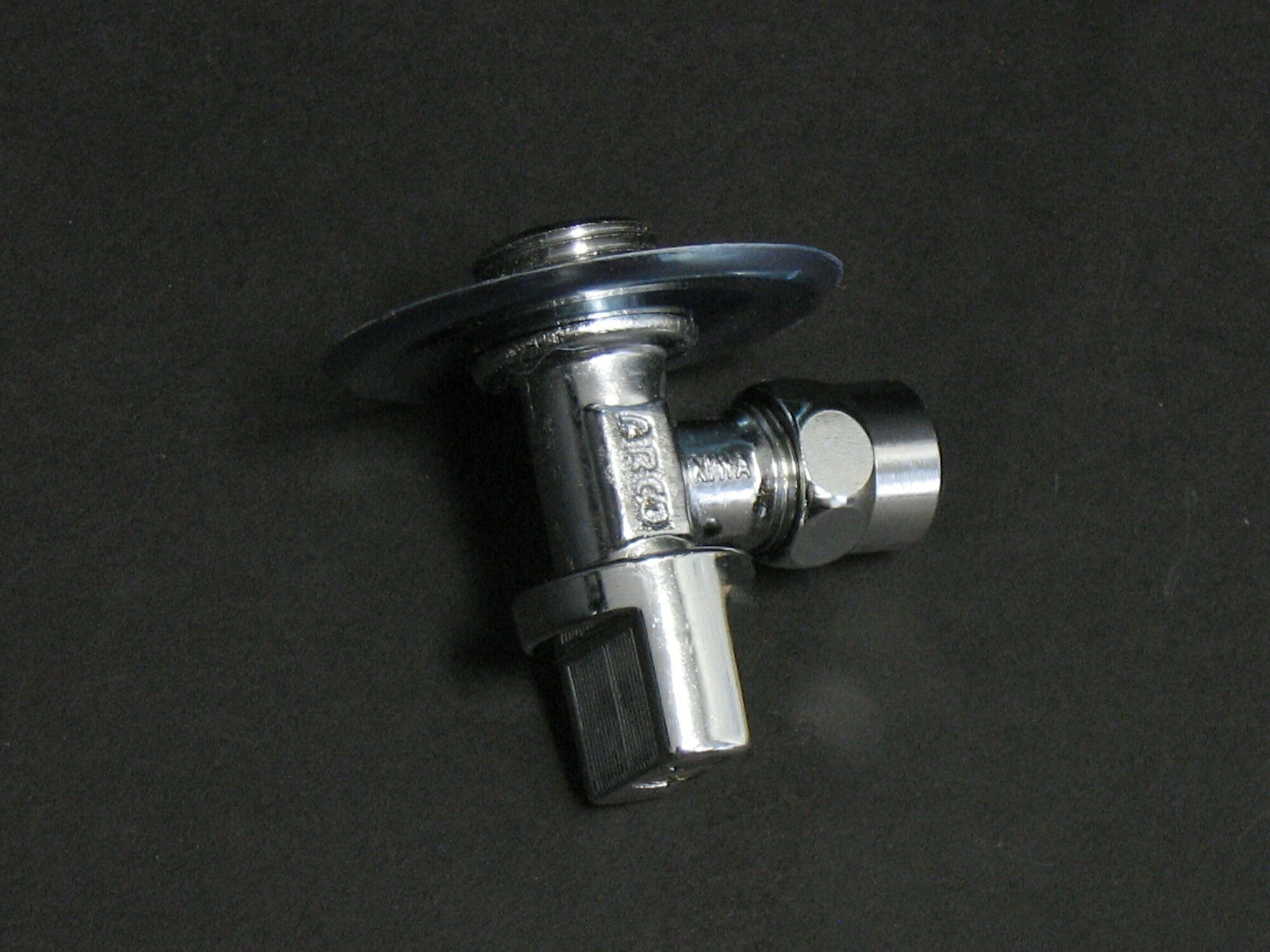 Angle valve G 1/2