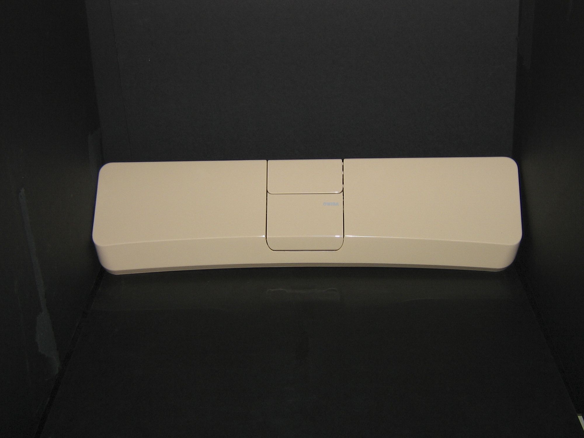 Deksel met druktoets WISA 790, beige